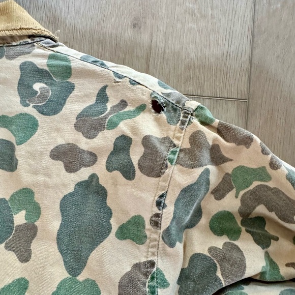 Vintage Women’s Camouflage Jacket with Tan Collar - Picture 7 of 7